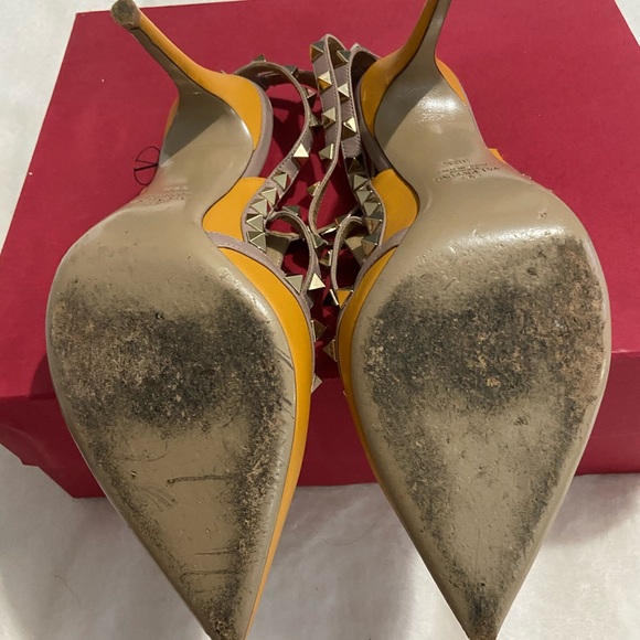 🏵Valentino Rockstud Leather Slingback heels - Picture 4 of 4